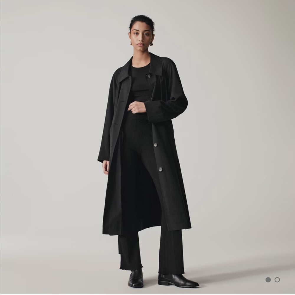 EVERLANE The Gathered Drape Trench Long in Black Buttons Pockets Size Medium NEW